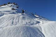 49 In cresta di vetta verso la cima del Resegone